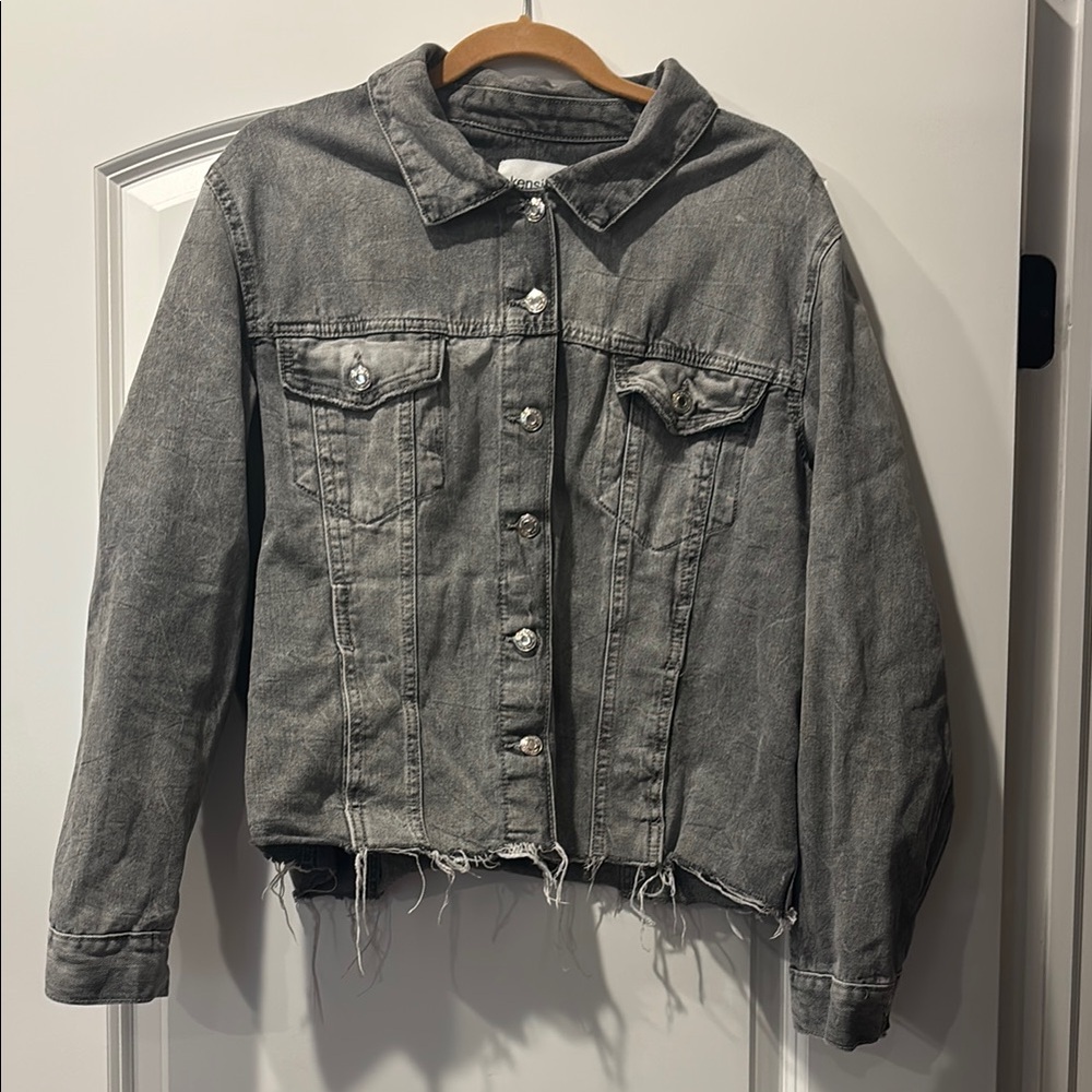 Kenzie jeans vintage luxe raw hem denim jacket
